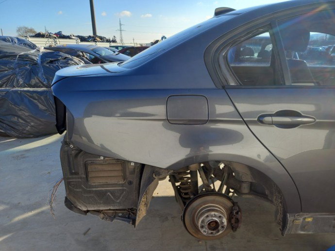 Aripa dreapta spate BMW 320D E90 2.0 OEM 2005-2011