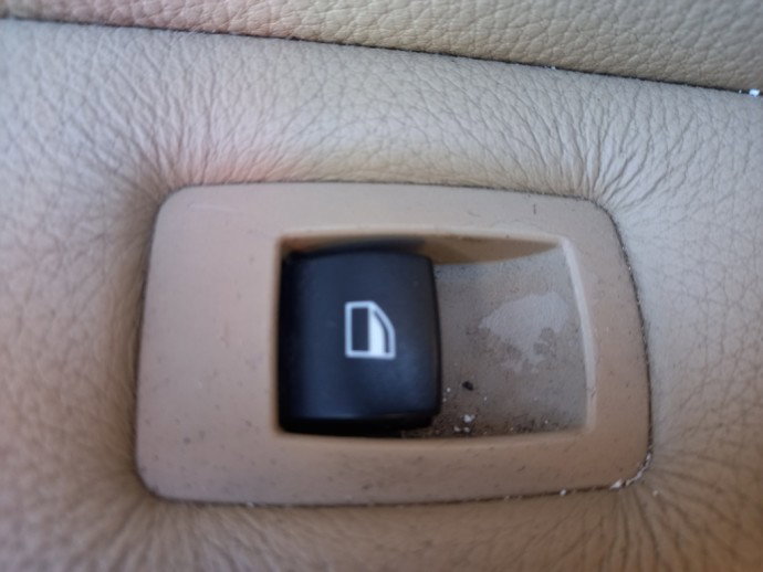 Buton geam electric dreapta fata BMW 320D E90 2.0 OEM 2005-2011