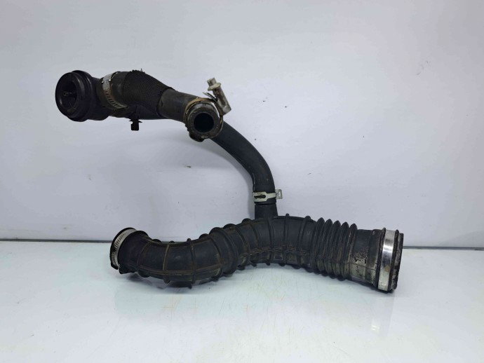 Furtun intercooler Dacia Sandero 2 [Fabr 2012-prezent] 165764382R 0.9 Benz H4B400 0.9 Benz H4B400 66KW / 90CP