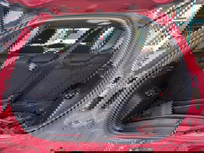 Cheder portbagaj Toyota Yaris 1.4 OEM 2005-2011