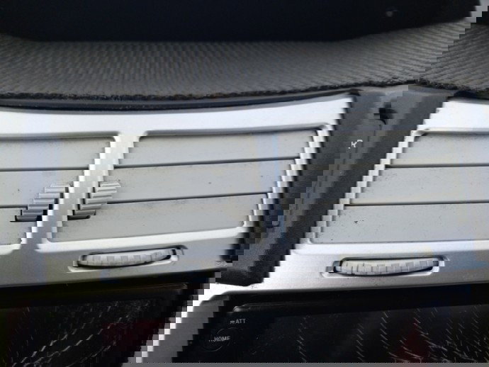 Grila aerisire centrala Toyota Yaris 1.4 OEM 2005-2011