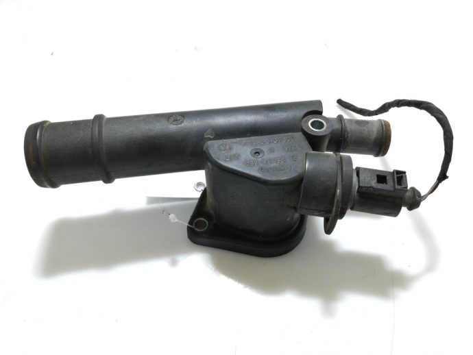 Flansa lichid racire Skoda Octavia 2 2.0 TDI 038121132G 2004-2013