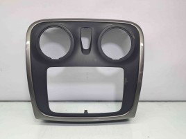  Ornament grila aerisire centrala Dacia Sandero 2 [Fabr 2012-prezent] 682601926R