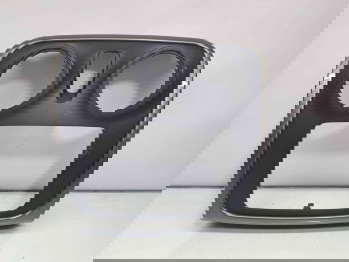  Ornament grila aerisire centrala Dacia Sandero 2 [Fabr 2012-prezent] 682601926R