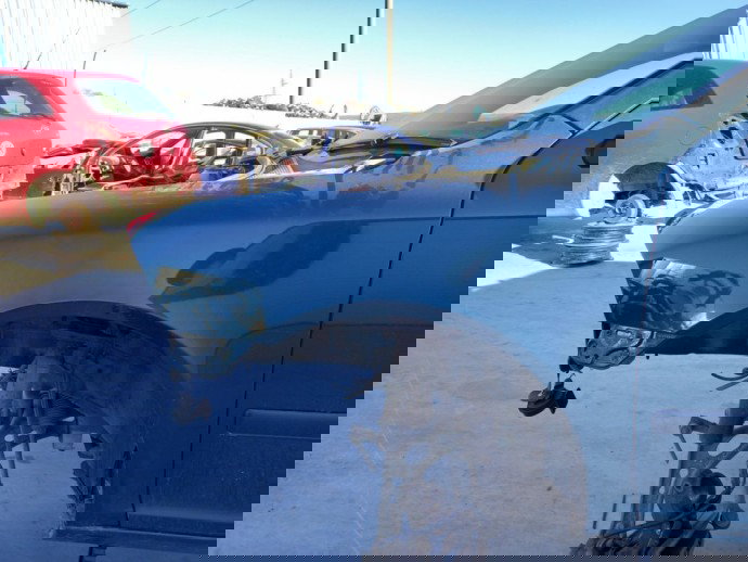 Aripa stanga fata Skoda Octavia 2 2.0 TDI LF6K 2004-2013