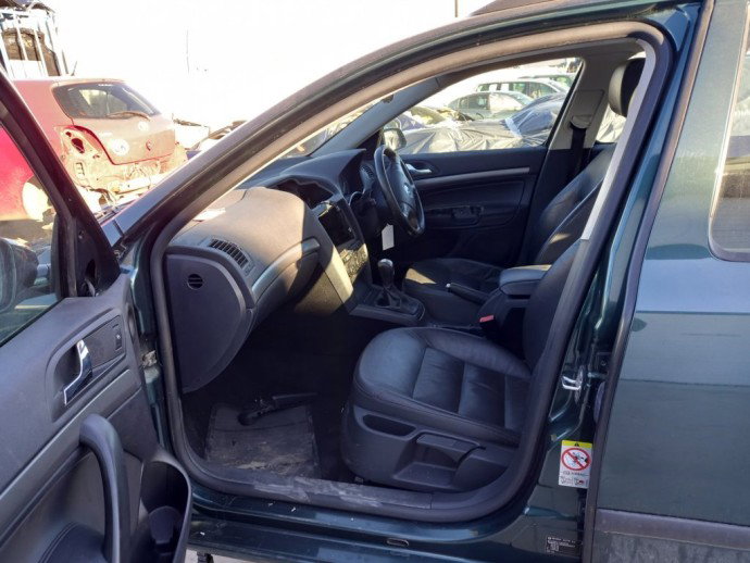 Cheder usa stanga fata Skoda Octavia 2 2.0 TDI OEM 2004-2013