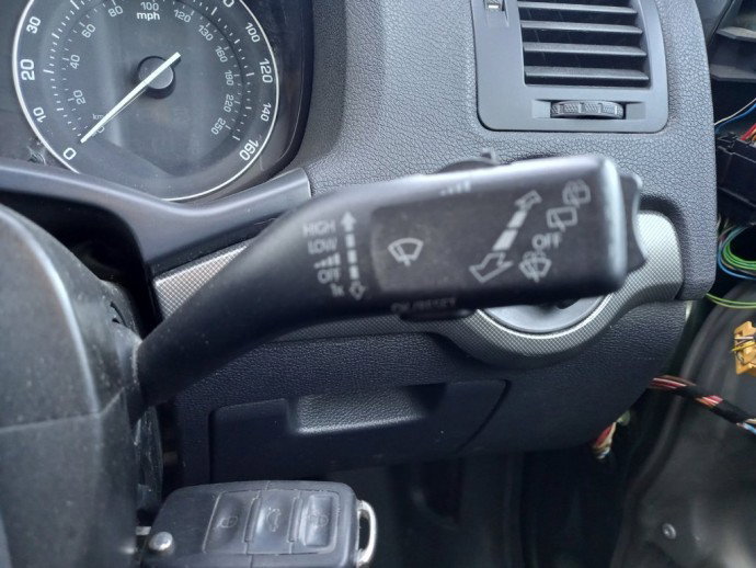 Maneta stergatoare Skoda Octavia 2 2.0 TDI OEM 2004-2013