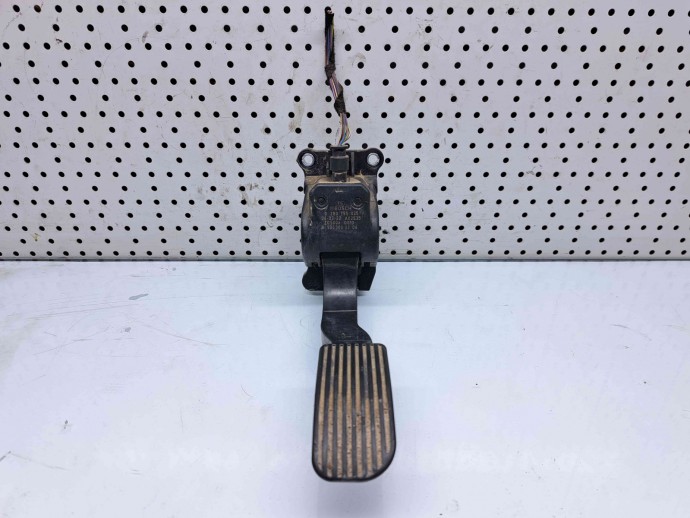  Pedala acceleratie Mercedes Vito Autobus (W639) [Fabr 2003-2014] A9063000304