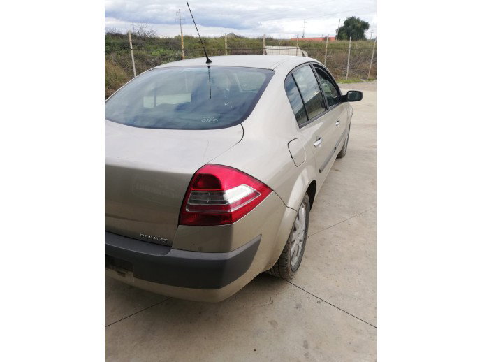 Dezmembrari Renault Megane 2 1.9 CDTI F9Q 120 cp 2003-2008