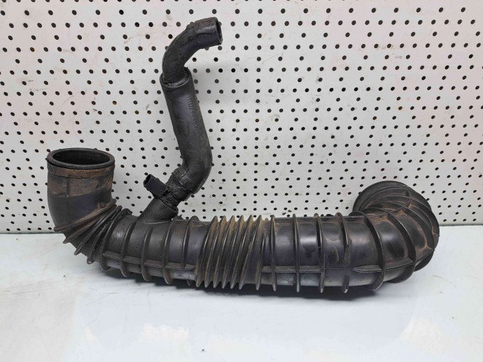 Furtun intercooler Mercedes Vito Autobus (W639) [Fabr 2003-2014] A6395281182 2.2 CDI 646982 80KW / 109CP 2.2 CDI 646982 80KW / 109CP