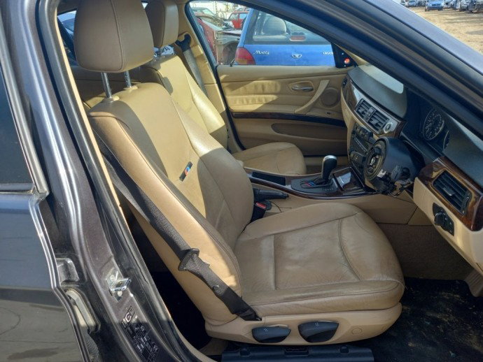 Interior pachet M BMW 320 E90 2005-2011