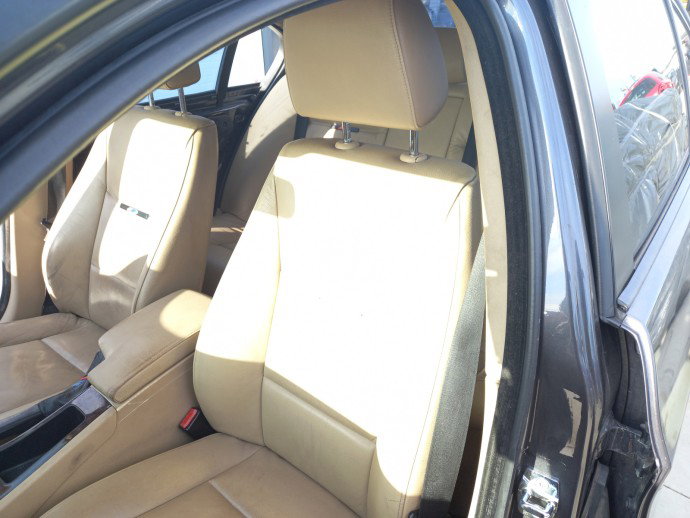 Interior pachet M BMW 320 E90 2005-2011