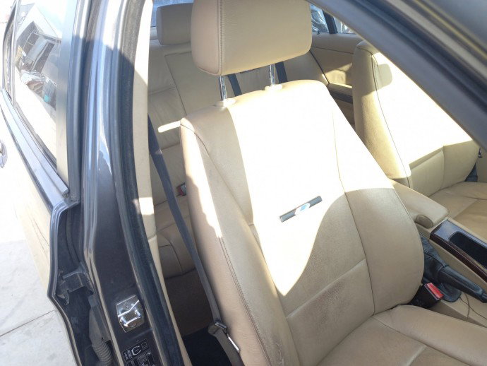 Interior pachet M BMW 320 E90 2005-2011