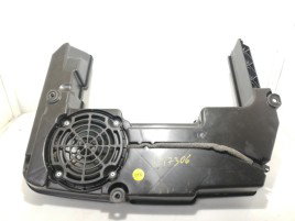 Subwoofer Audi A4 B8 2.0 TDI 8K9035382B 2008-2015