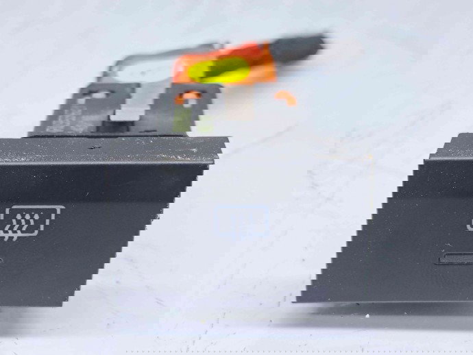  Buton dezaburire luneta Volkswagen Polo (6R) [Fabr 2009-2016] 6R0959621