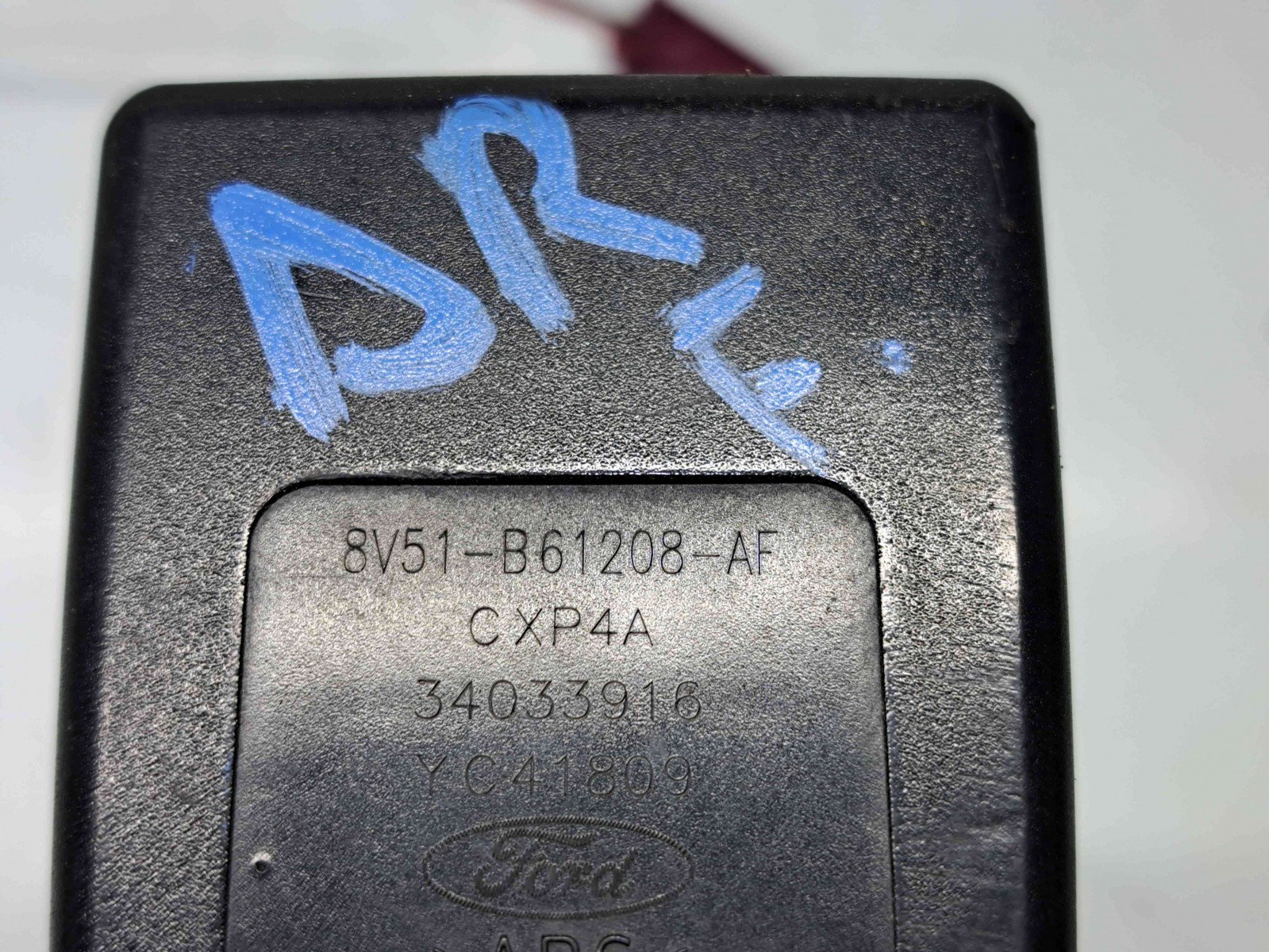 Capsa centura dreapta fata Ford Fiesta 6 [Fabr 2008-2019] 8V51-B61208-AF - imagine 3