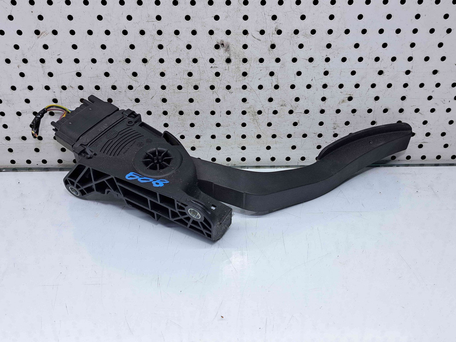 Pedala acceleratie Ford Fiesta 6 [Fabr 2008-2019] 8V21-9F836-AA - imagine 4