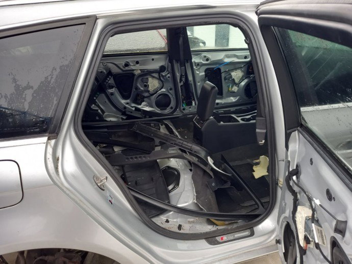 Cheder usa dreapta spate Audi A4 B8 Avant OEM 2008-2015