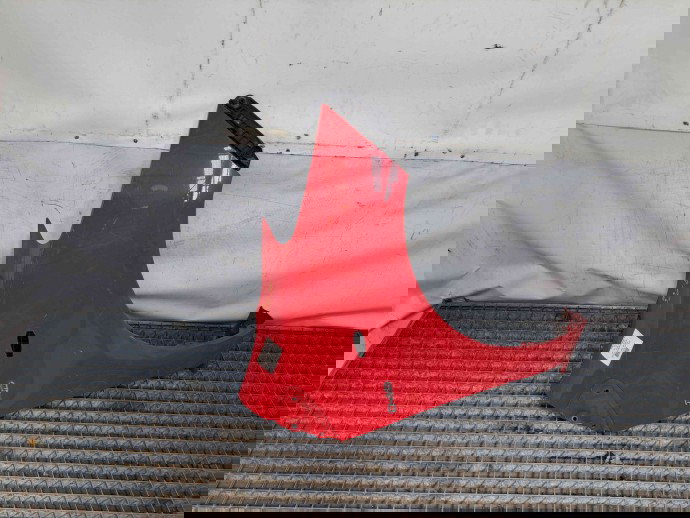 Aripa dreapta fata Toyota Yaris (P9) [Fabr 2005-2011] ROSU