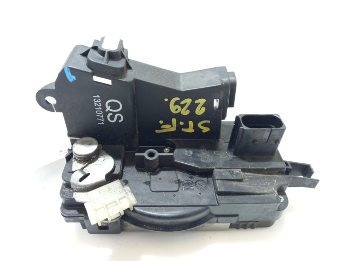 Broasca usa stanga fata Opel Vectra C 3.0 13210771 2003-2008
