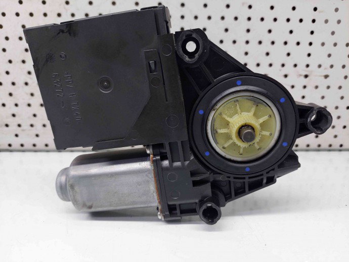 Motoras geam dreapta fata Skoda Octavia 2 Combi (1Z5) [Fabr 2004-2013] 1T0959701T | K5K0959793