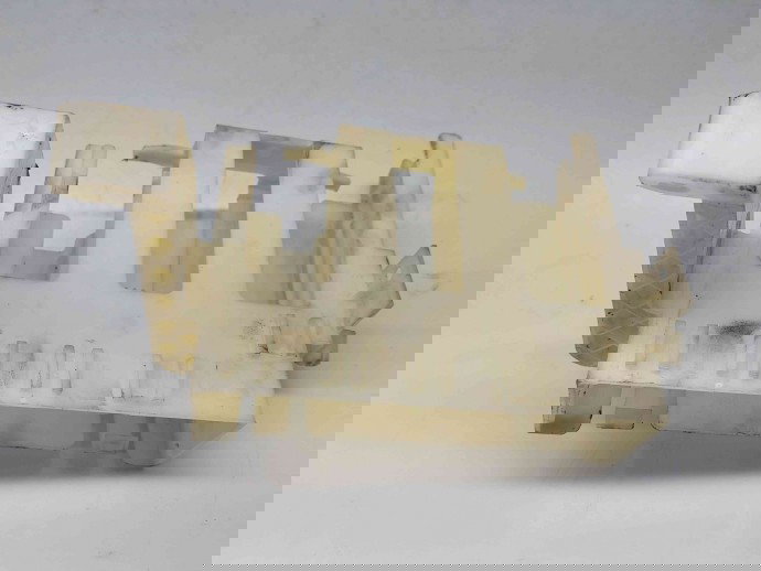 Suport calculator motor ECU Bmw 5 (E60) [Fabr 2004-2010] 7804405 2.0 N47 130KW / 177CP