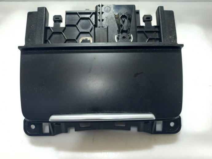 Scrumiera Audi A4 B8 2.0 8K0857951 2008-2015