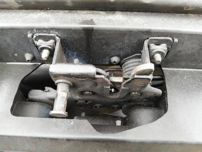 Broasca capota Audi A6 C5 2.5 BAU OEM 2005-2010