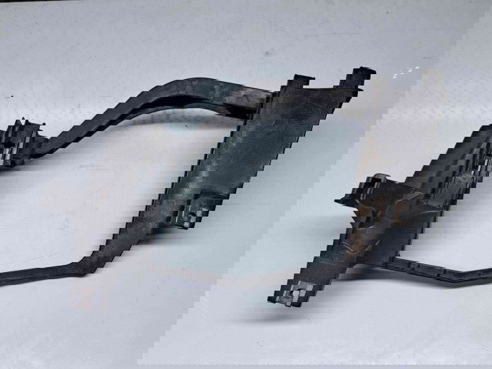 Suport far stanga Bmw 5 (E60) [Fabr 2004-2010] 158737