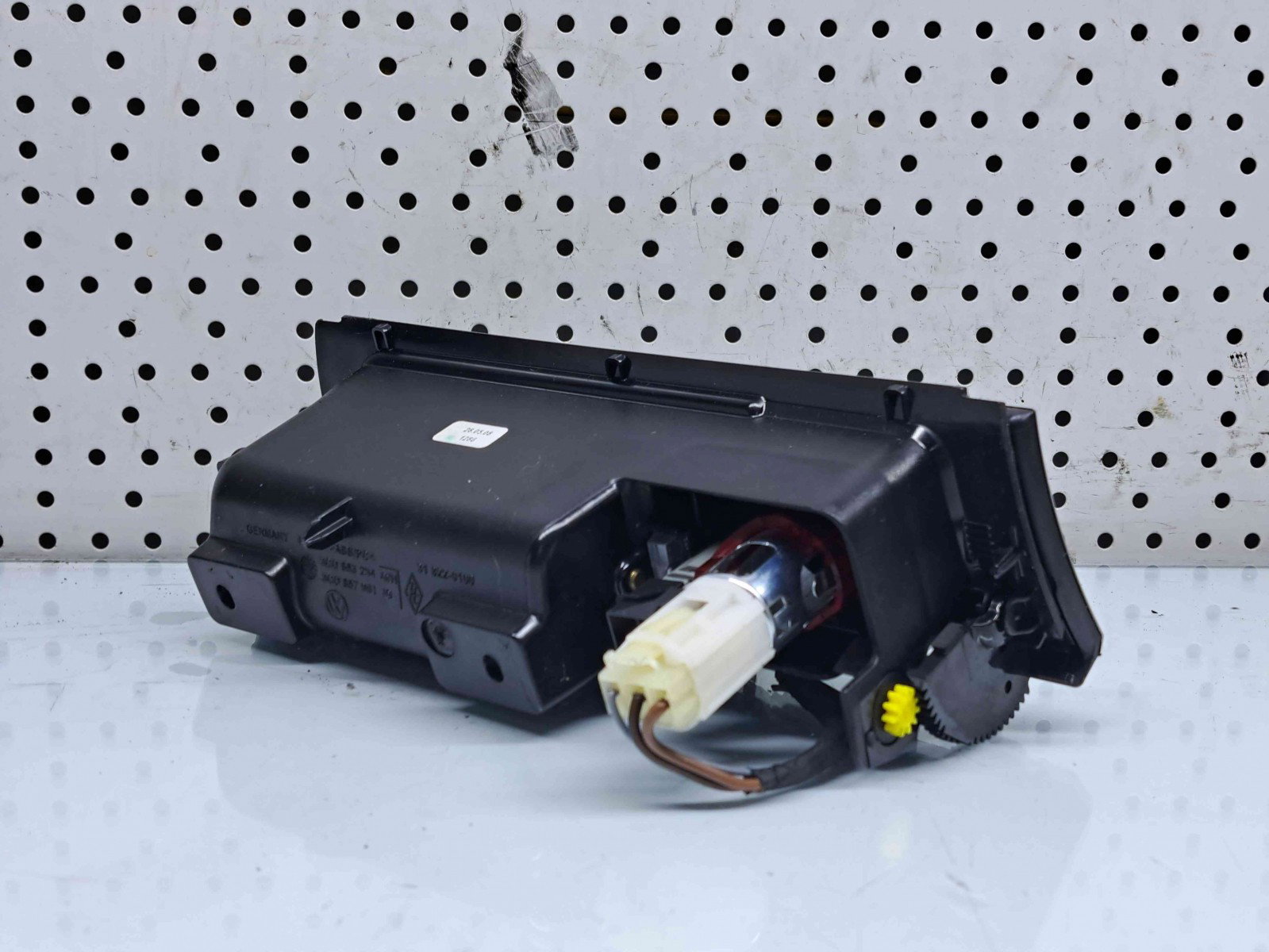 Scrumiera Volkswagen Passat CC (357) [Fabr 2008-2012] 3C0863284G - imagine 2