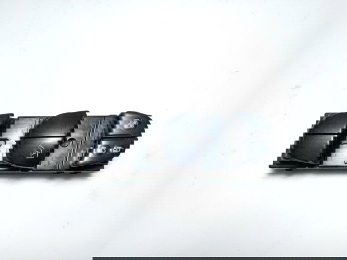 Butoane comanda geamuri sofer Nissan Juke 1.5 OEM 2010-2021