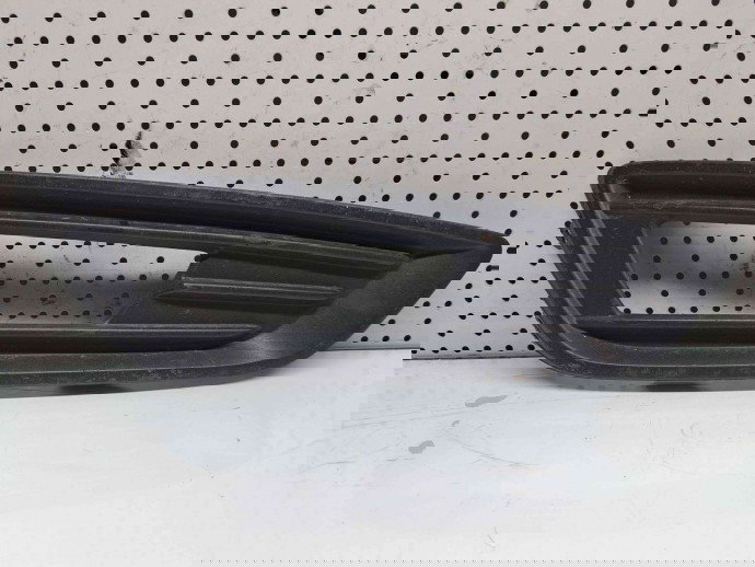 Grila proiector dreapta Ford Focus 3 Facelift [Fabr 2014-2019] F1EB-15A298-A