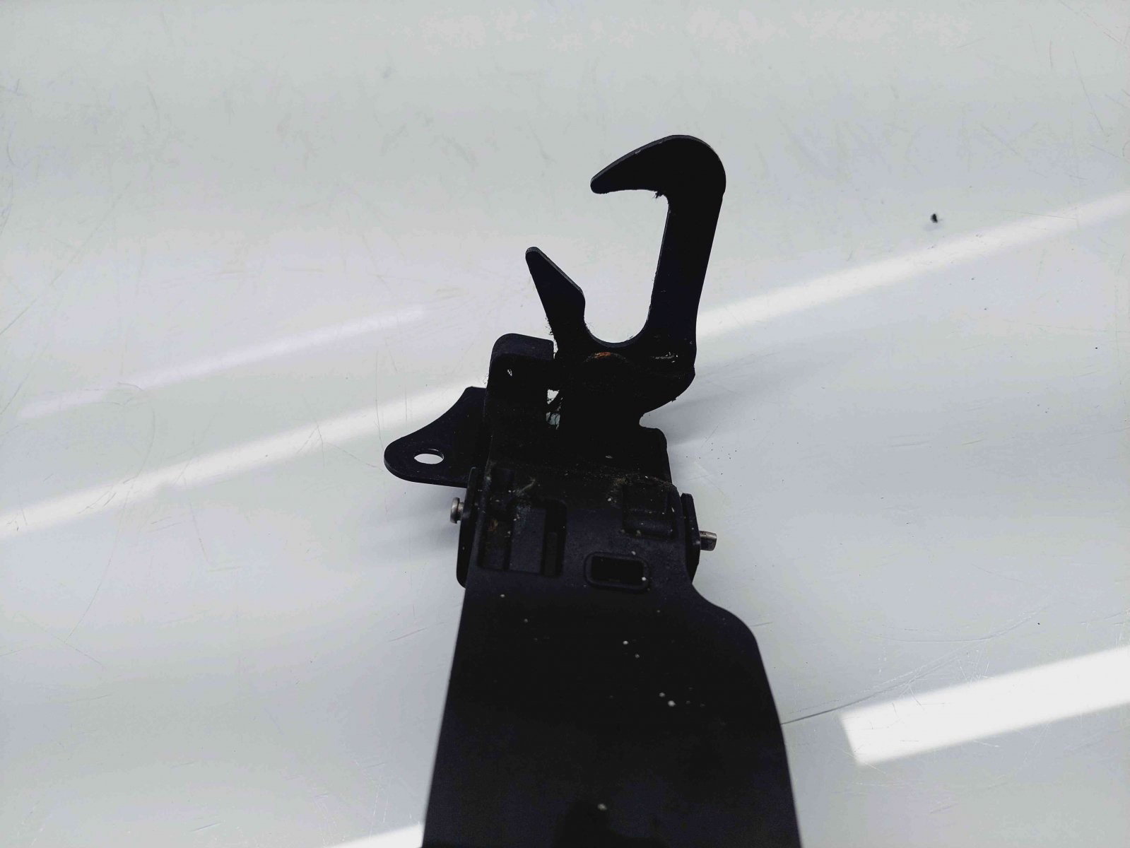 Maner deschidere capota Audi A8 D4 (4H2, 4H8, 4HC, 4HL) [Fabr 2009-2018] 4H0823485C - imagine 4