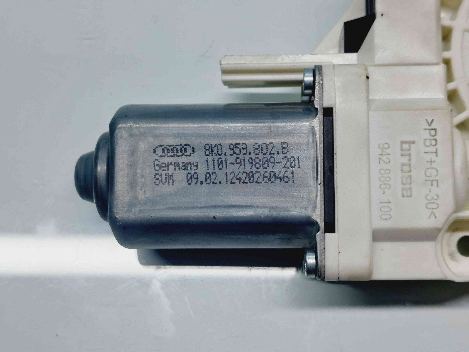 Motoras geam dreapta fata Audi A6 (4G2, C7) S-line [Fabr 2012-2017] 8K0959802B - imagine 4