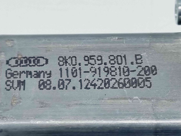 Motoras geam dreapta spate Audi A8 D4 (4H2, 4H8, 4HC, 4HL) [Fabr 2009-2018] 8K0959801B