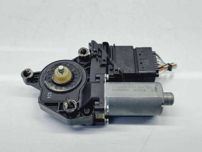 Motoras geam dreapta spate Volkswagen Golf 6 Plus (521) [Fabr 2009-2013] 5M0839402F