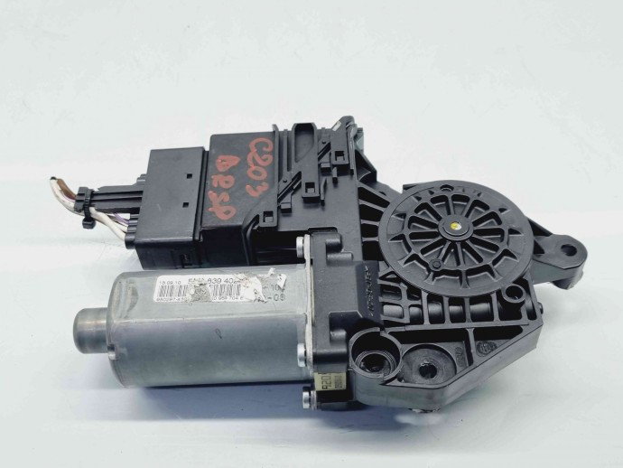 Motoras geam dreapta spate Volkswagen Golf 6 Plus (521) [Fabr 2009-2013] 5M0839402F