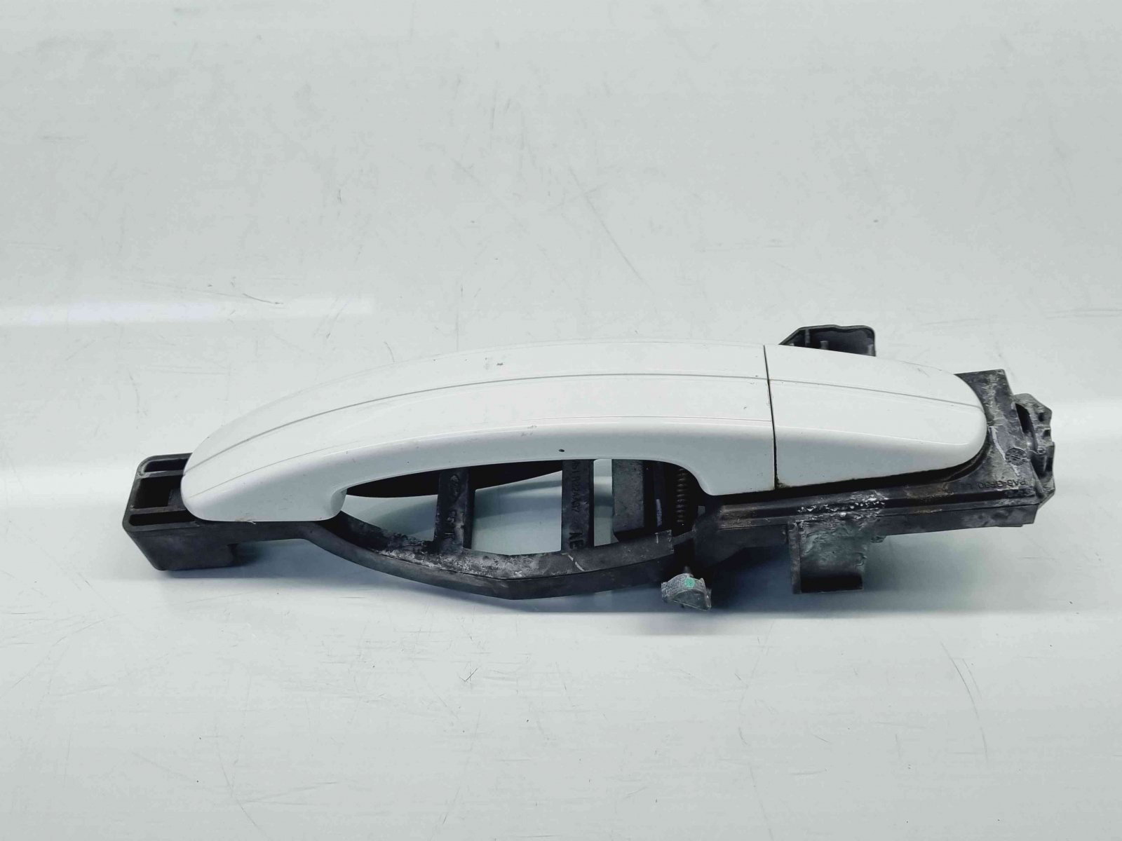 Maner usa stanga fata Ford Kuga I [Fabr 2008-2012] Frozen White - imagine 1