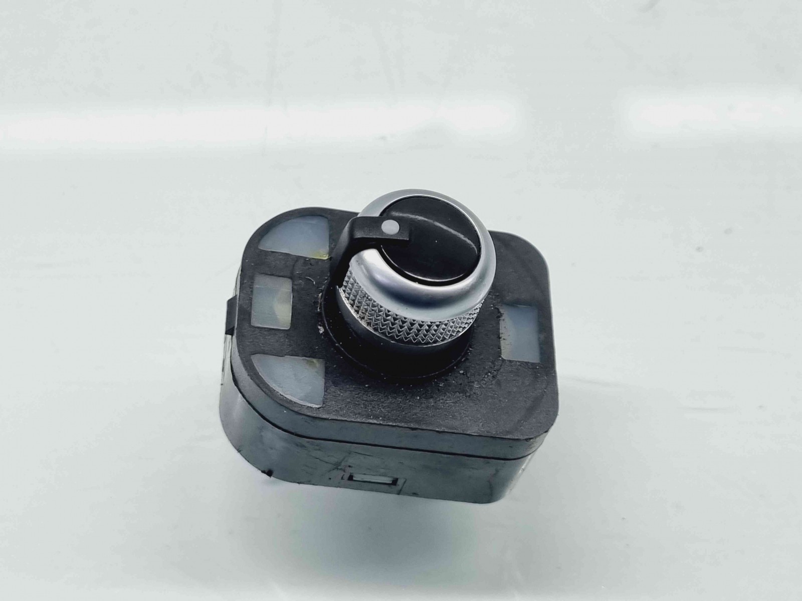 Buton reglaj oglinzi Audi A8 D4 (4H2, 4H8, 4HC, 4HL) [Fabr 2009-2018] 4H0959565 - imagine 1