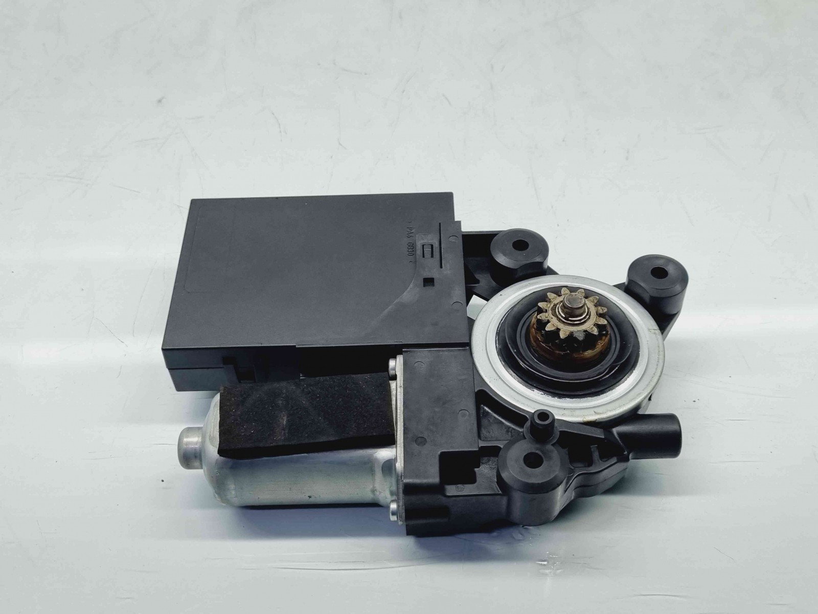 Motoras geam dreapta fata Volvo C30 Coupe Facelift Rdesign [Fabr 2006-2013] 31295170AA - imagine 1