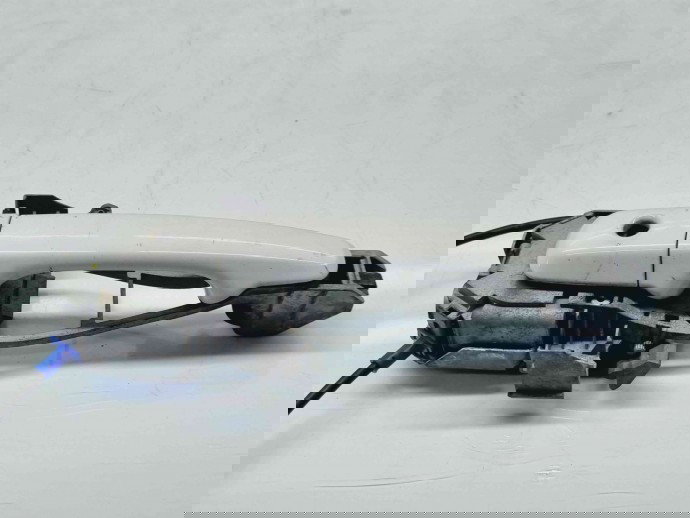 Maner usa dreapta fata Volvo C30 Coupe Facelift Rdesign [Fabr 2006-2013] 61400 Ice White Sod