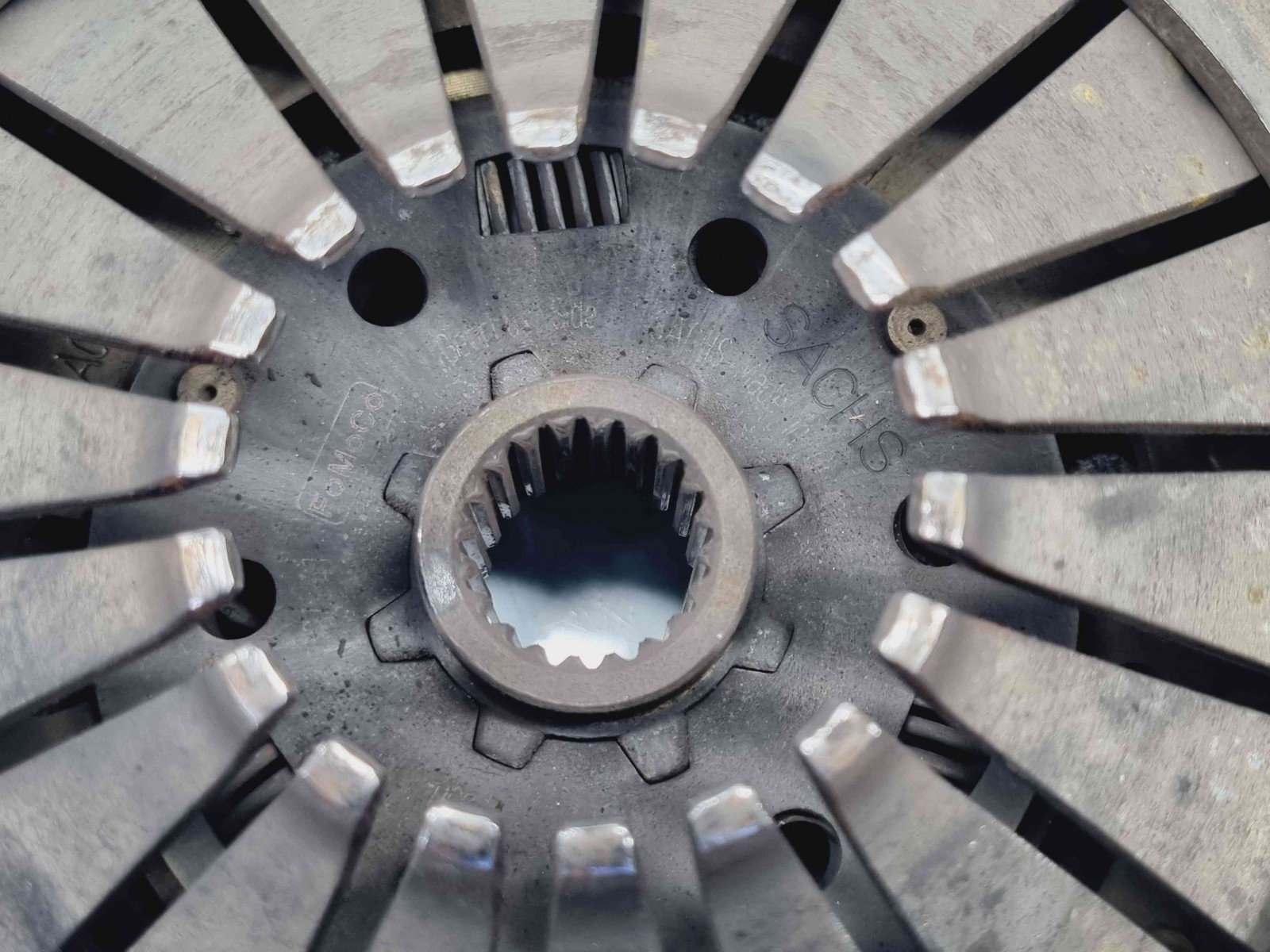 Kit ambreiaj volanta masa dubla Volvo V40 [Fabr 2013-2019] OEM 1.6 D4162T 84KW / 115CP 1.6 D4162T 84KW / 115CP - imagine 2