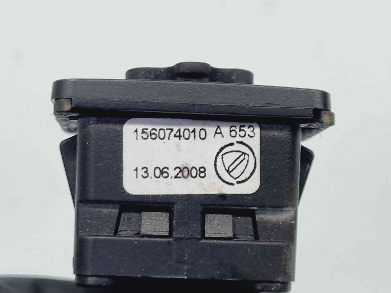 Conector auxiliar USB Alfa Romeo 159 Sportwagon (939) [Fabr 2006-20011] 156074010A - imagine 3