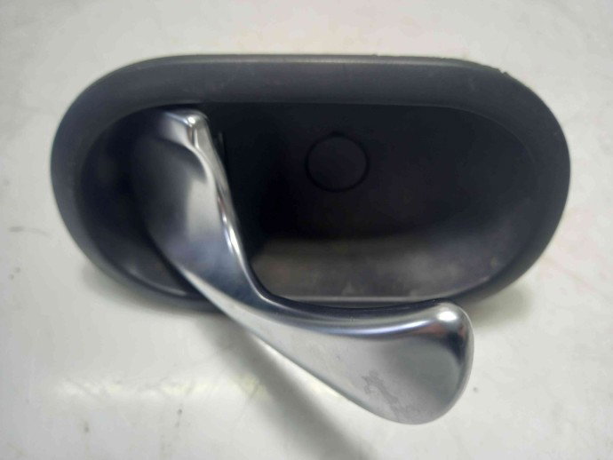 Maner usa stanga fata Renault Megane 2 1.6 K4M 8200028487 2003-2008