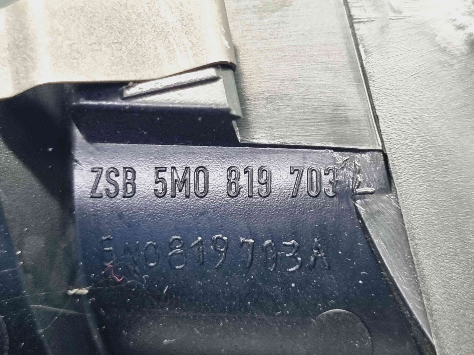 Grila aerisire stanga Volkswagen Golf 6 Plus (521) [Fabr 2009-2013] 5M0819759 - imagine 4