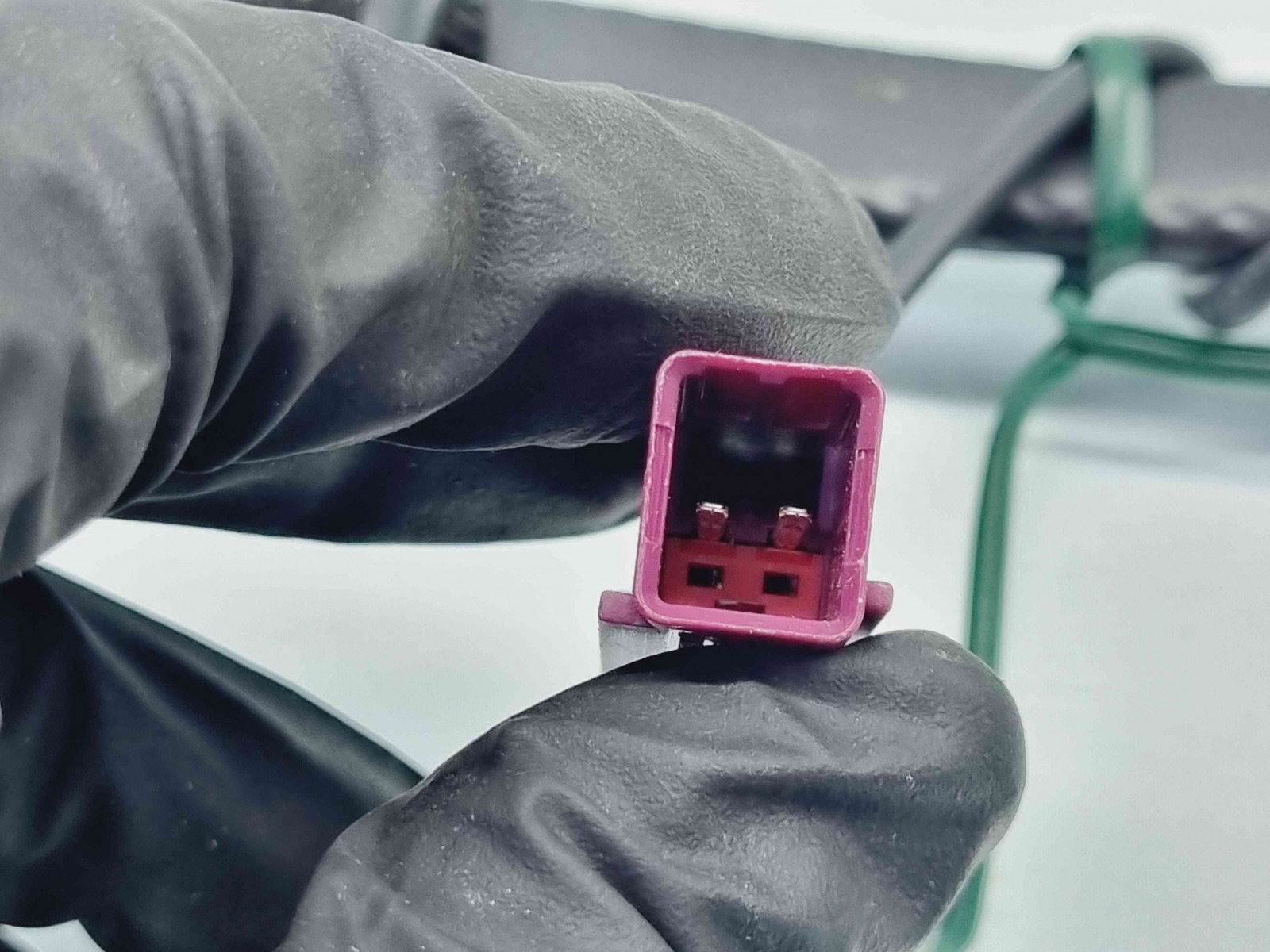 Capsa centura dreapta fata Ford Focus 3 Facelift [Fabr 2014-2019] BM51-61208-CBW - imagine 2