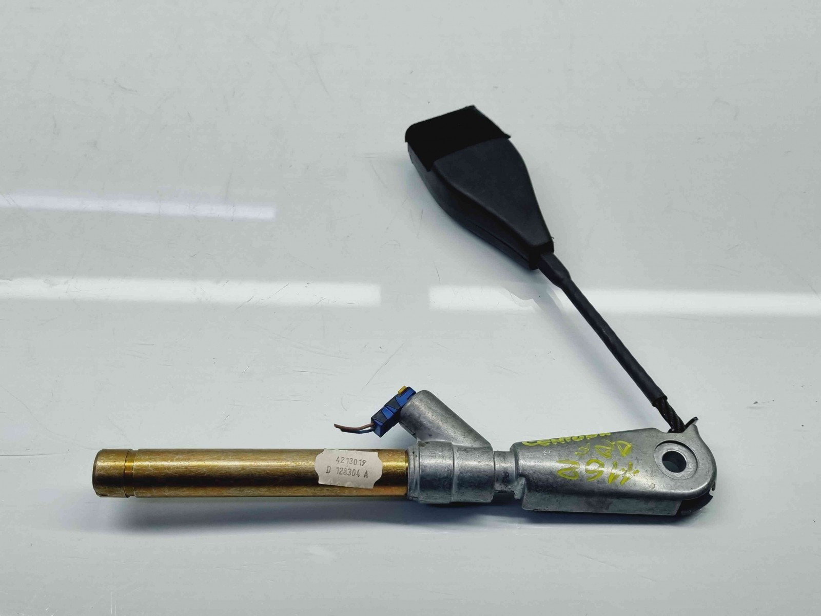 Capsa centura dreapta fata Renault Scenic 2 [Fabr 2003-2008] OEM - imagine 4