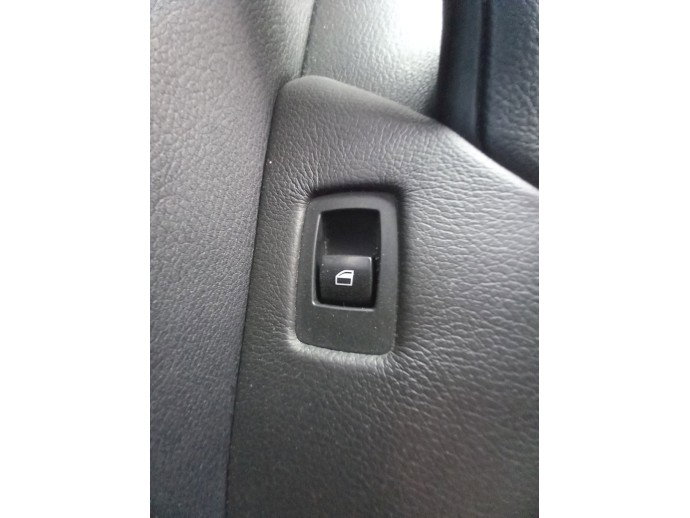 Buton geam electric dreapta spate BMW X5 3.0 D OEM 2007-2013