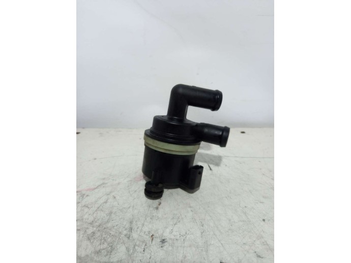 Pompa recirculare apa Audi A5 2.0 TDI  5N0965561A 2007-2015