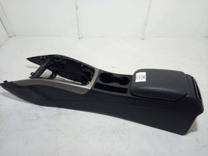 Consola centrala Audi A5 2.0 TDI  8K0864981D 2007-2015 